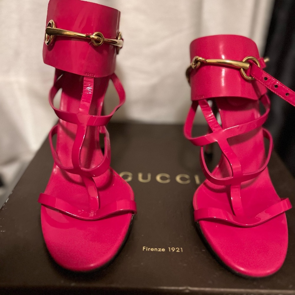 Gucci saddle sandals